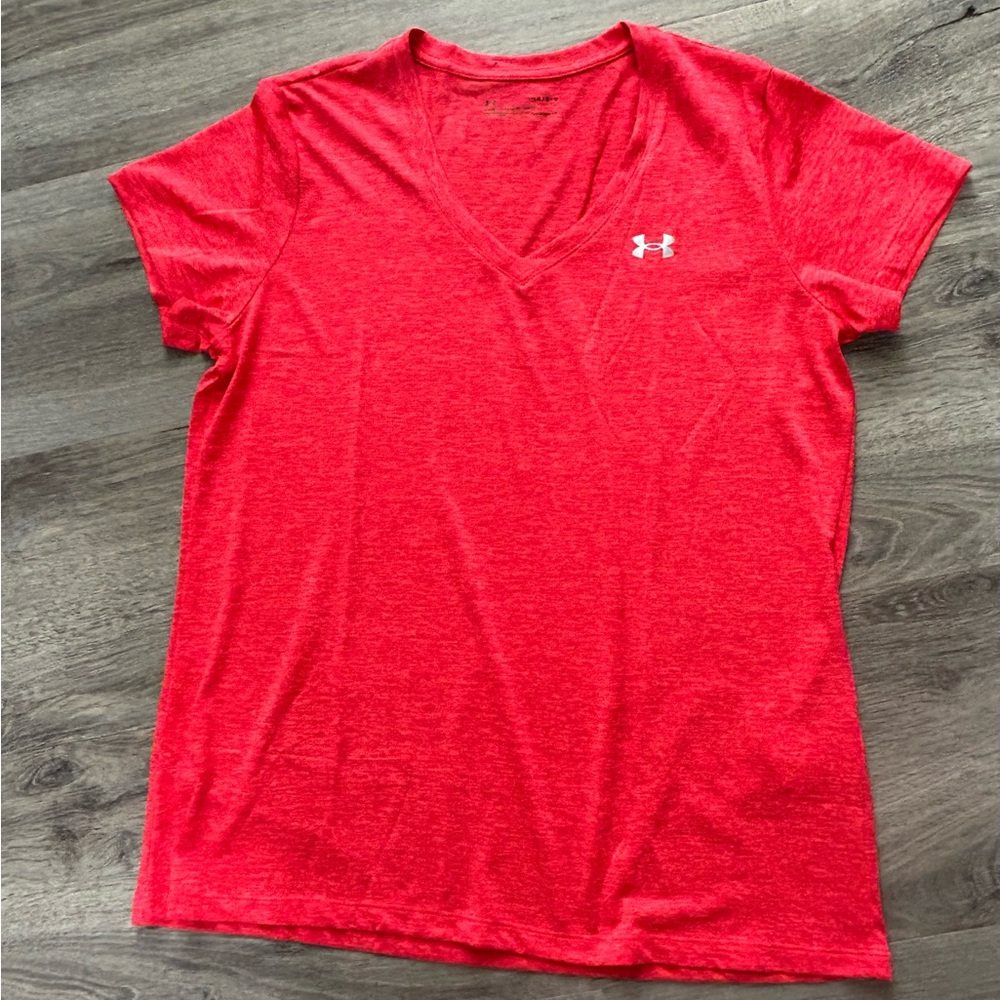 Under Armour Activewear ladies shirt - Large FREE SHIP
